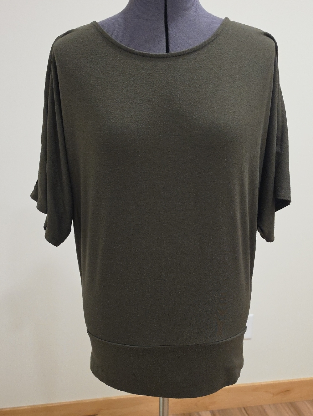 Women's Olive Short Sleeve Crewneck Top